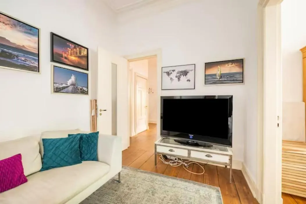 Großzügige Altbauwohnung in Bestlage Hamburg Apartment